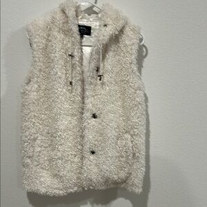 Plush Cream- White Hooded Vest